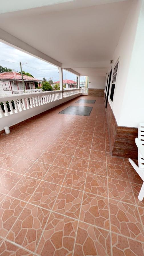 Las Palmas Hotel Corozal Exterior photo