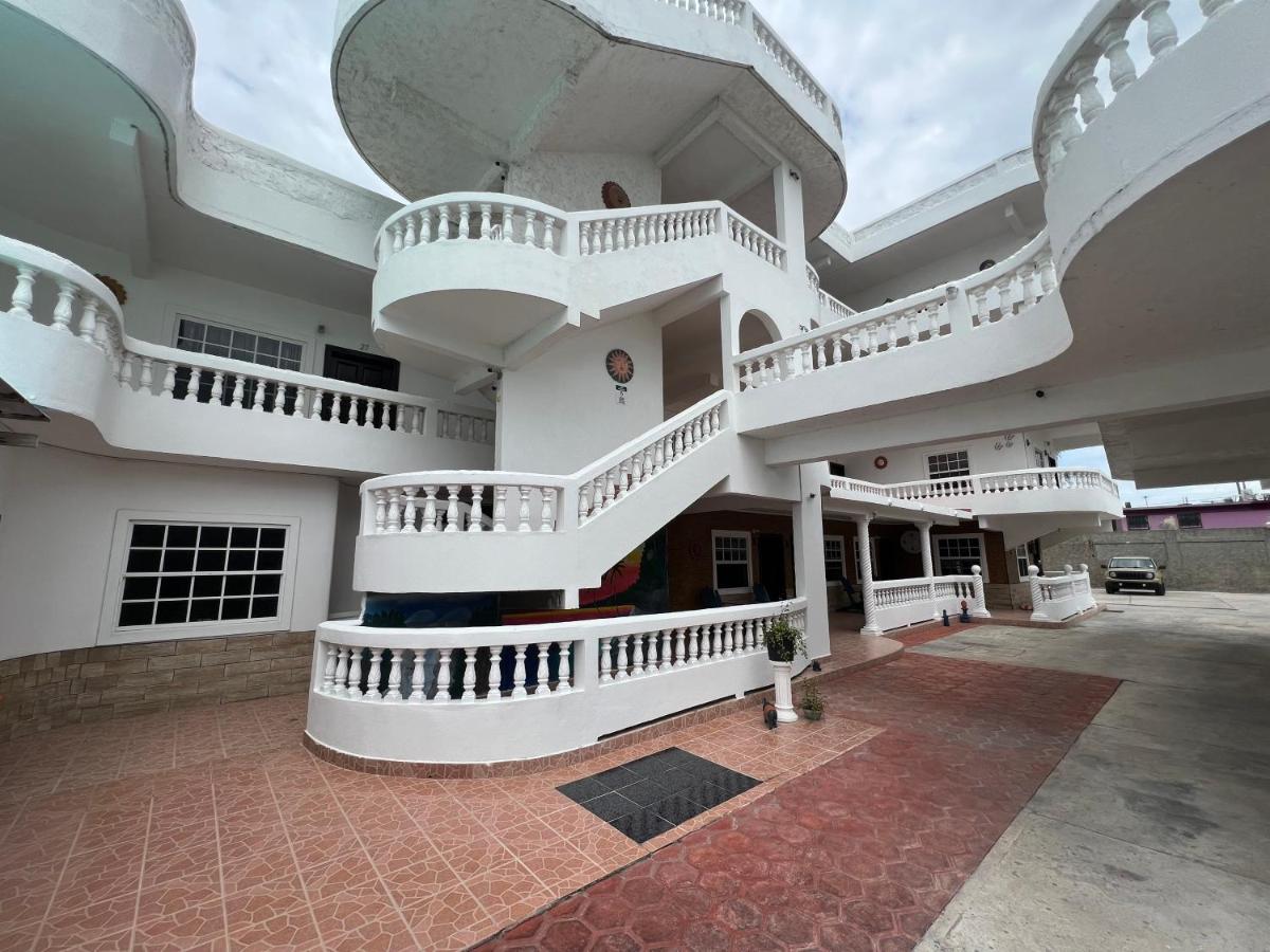 Las Palmas Hotel Corozal Exterior photo